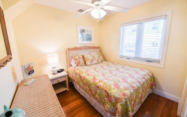 The Big Yellow House Apartment 5