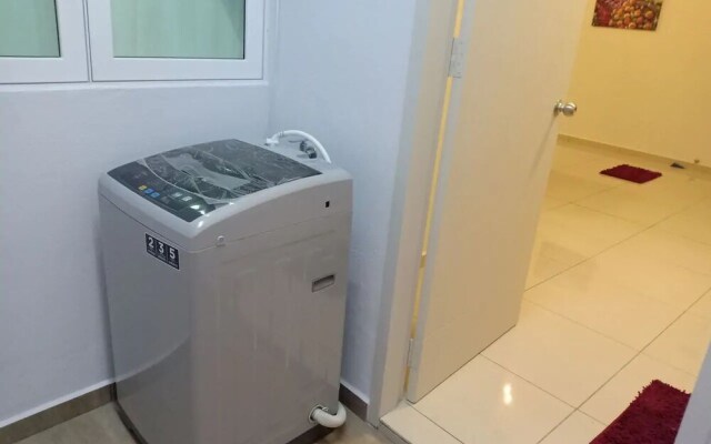 BLeisure Parkland Homestay
