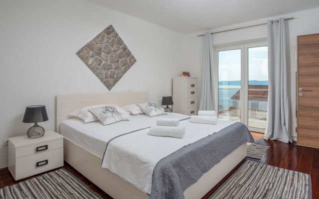 Three-Bedroom Holiday Home in Senj