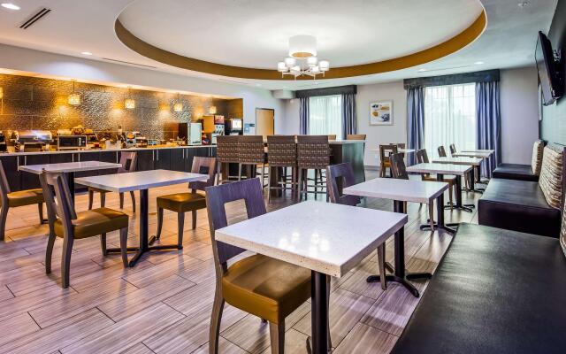 Best Western Plus Lampasas Inn & Suites