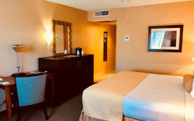 Best Western Plus Tempe by the Mall