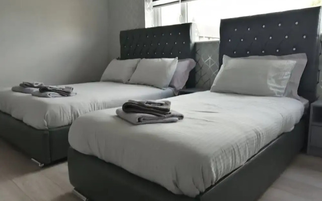 Encore Rooms