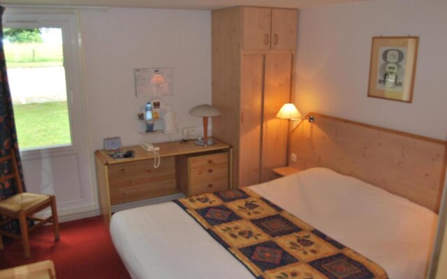 Doubs Hotel - Hostel