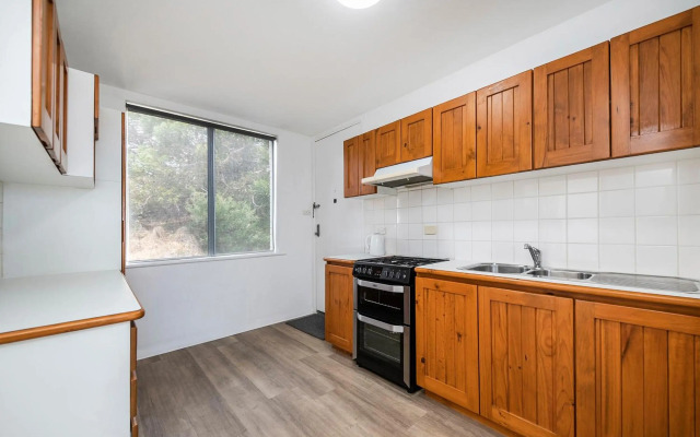 Apartment 201 - Fremantle studio apartment with ocean and harbour views