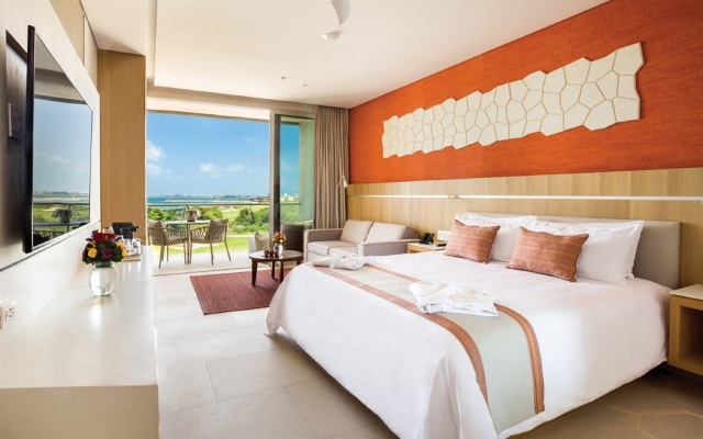 Dreams Vista Cancun Golf & Spa Resort - All Inclusive