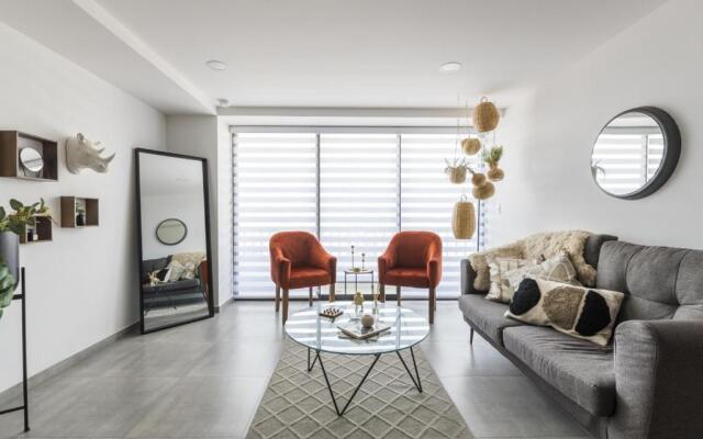 Central Balbuena Apartments