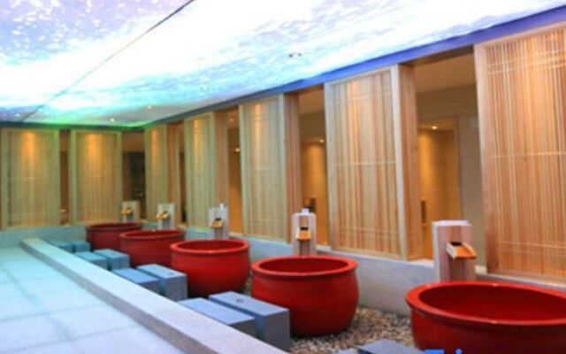 Days Hotel by Wyndham Jilin Railway Station