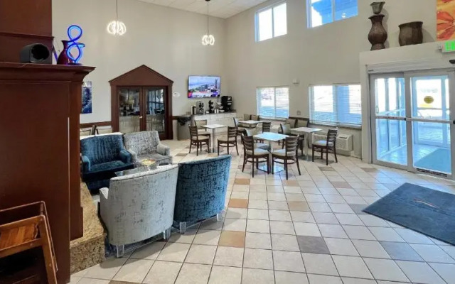 Baymont Inn & Suites Litchfield