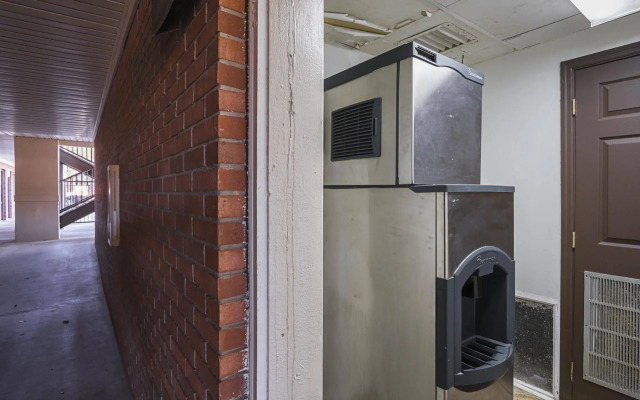 Red Roof Inn & Suites Scottsboro