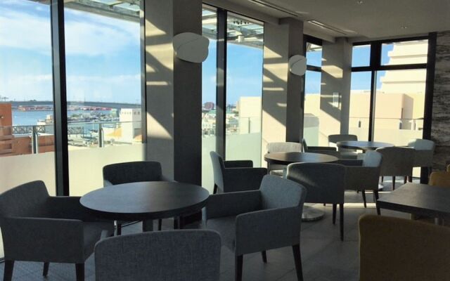 Hotel AQUA CITTA Naha