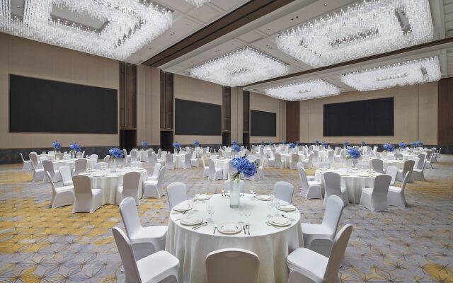 Intercontinental Zhengzhou by IHG