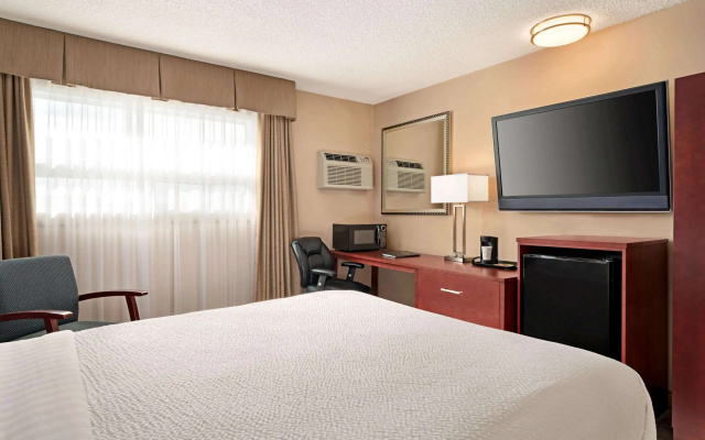 Days Inn by Wyndham Fredericton