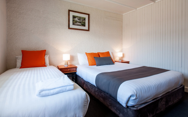 Silver Hills Motel – Guest Rooms – Queenstown