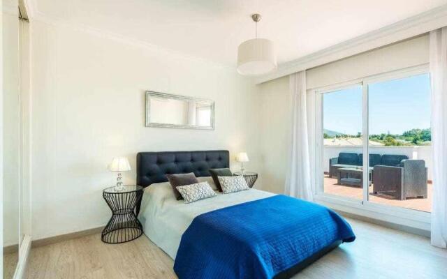 Puerto Banus Ático de 4 Habitaciones