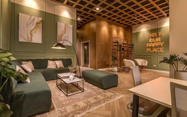 Houze Stay & Residences by AVA
