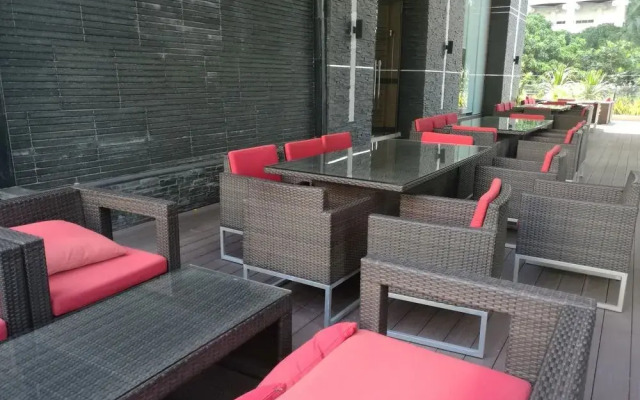 Wong Amat Tower - 65 SQM 1 BR Suite