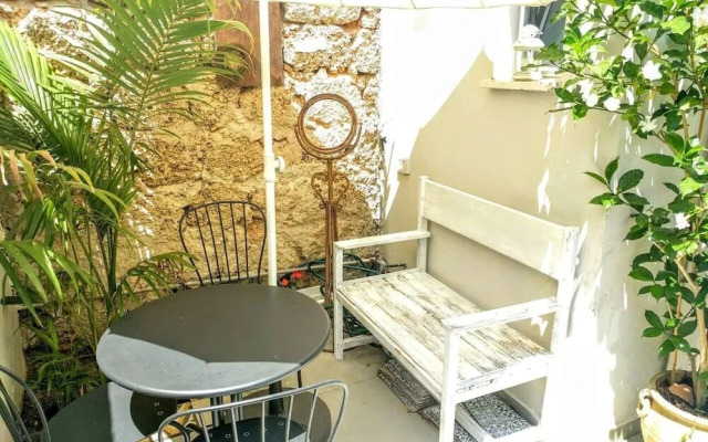 Home of Art in Neve-Tzedek Heart