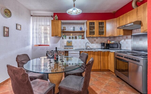 Nice Apartment in Pula With Wifi and 3 Bedrooms