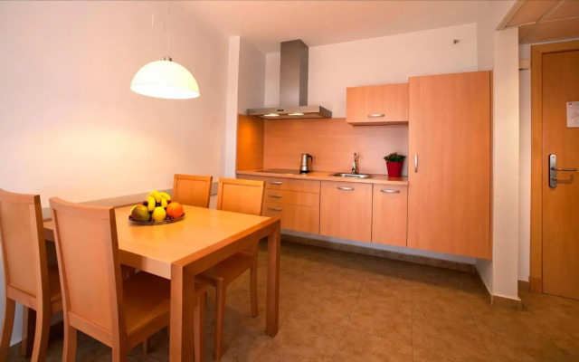 Leo Punta Umbria III - Adults Only