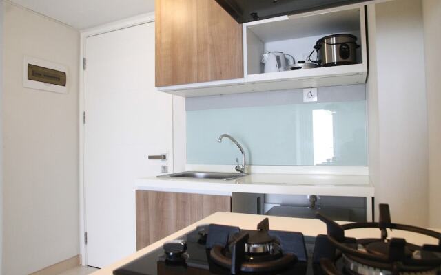 Modern Design 2BR The Springlake Summarecon Apartment