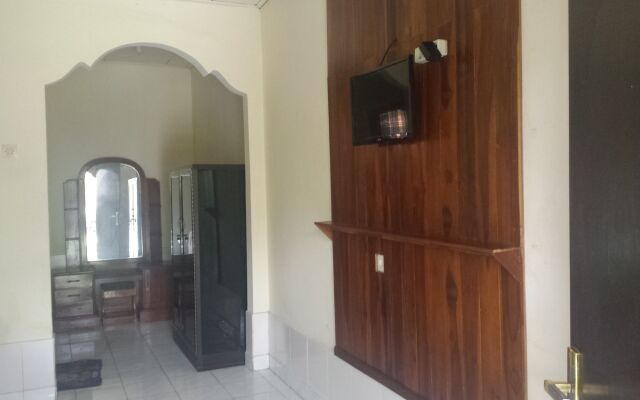 Segara Hotel and Restaurant