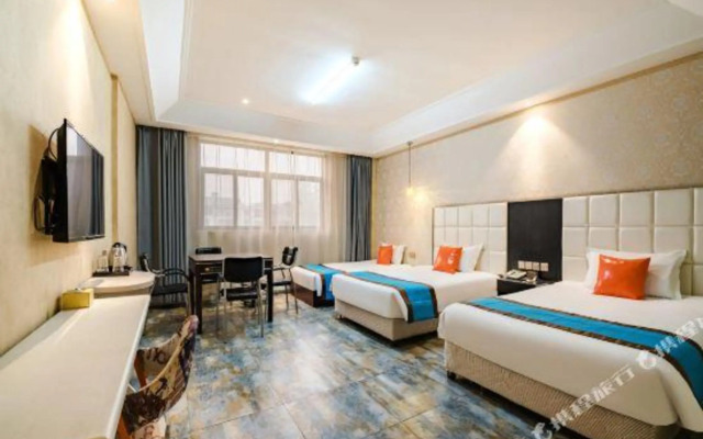 Qingluan Holiday Hotel