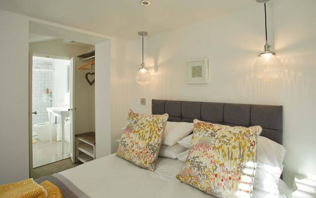 The Courtyard Retreat