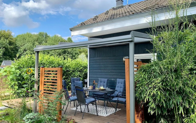 Lovely Holiday Home in Dummer Near Lake