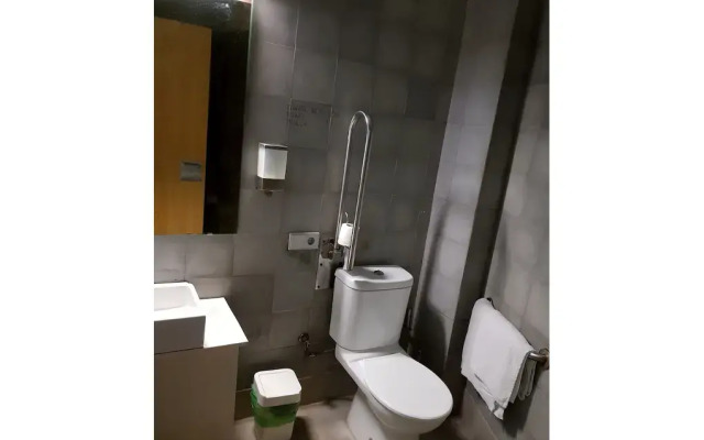 Traveller Box Hostel