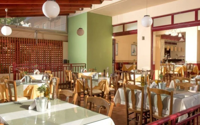 Eleni Beach Hotel