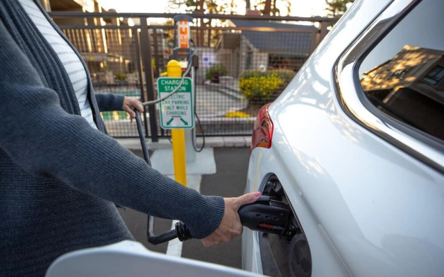 2 Bedroom Condo with Amazing Unobstructed Mountain View! Steps from Canyon Lodge! by RedAwning