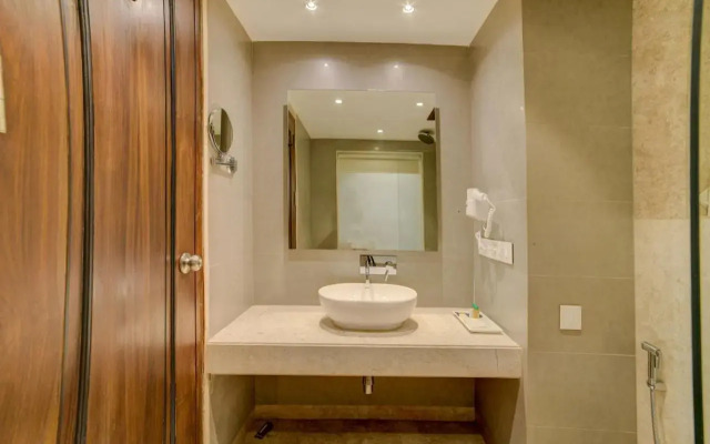 Fabhotel King S Court