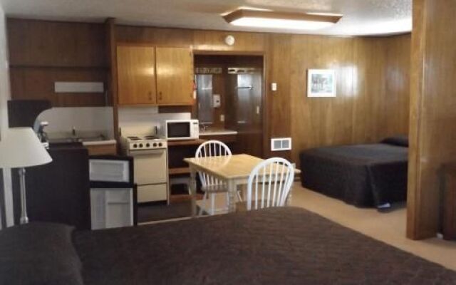 Lazy B Motel