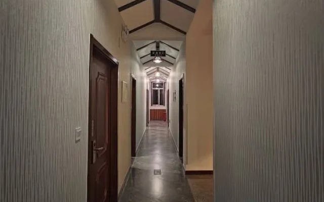 Beijing BaiLiHanShe Country Inn