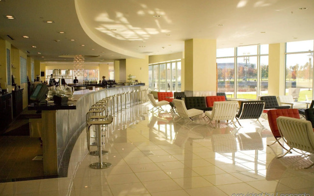 University Plaza Waterfront Hotel
