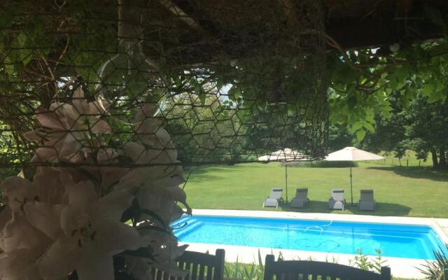 LA MAISON D INÈS - Chambres d Hôtes de Charme -