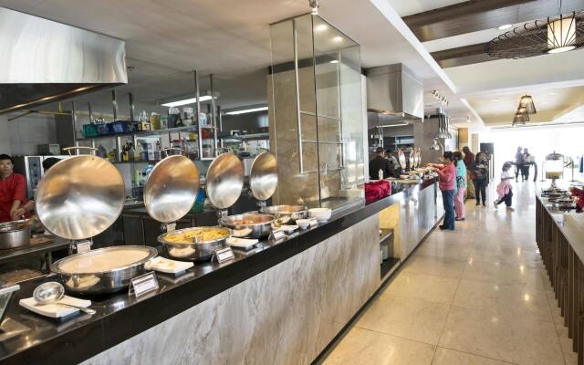 Newtown Plaza Hotel