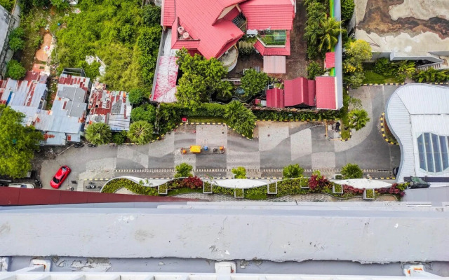 Elegant and Modern 2BR at Vida View Apartment