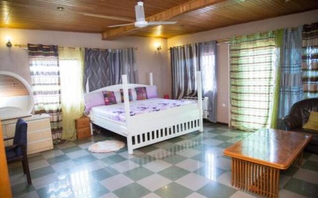 Filly's Guest House