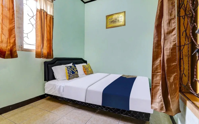 SPOT ON 91159 Kost Putrana Syariah