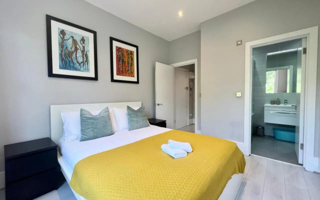 2 Bedroom Apartment in South Hampstead