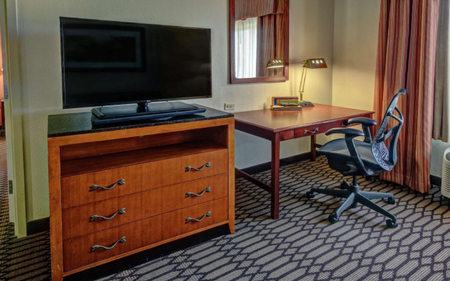 Hilton Garden Inn Birmingham/Lakeshore Drive