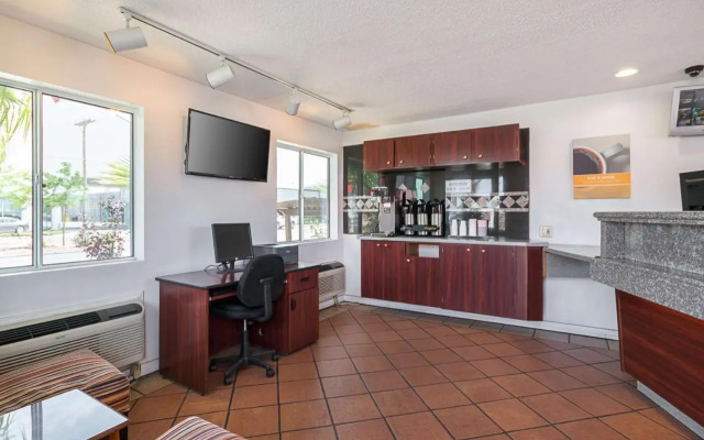 Econo Lodge Ft. Bliss