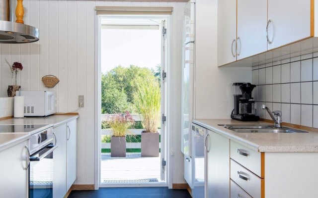 10 Person Holiday Home in Juelsminde-by Traum