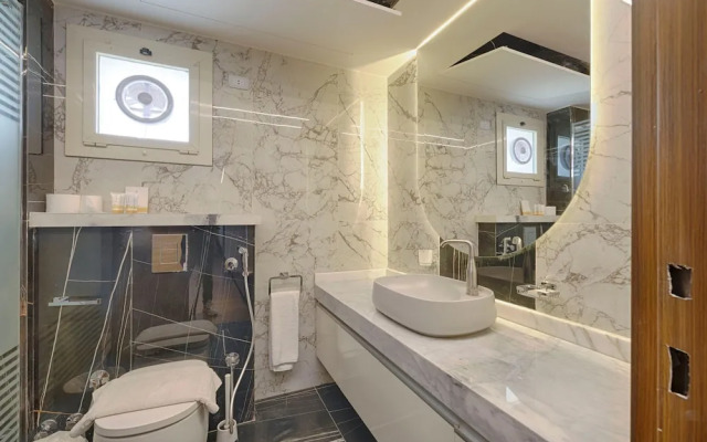 Vesta - Luxury Villa - 3BR - CFC II