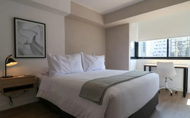 w Fascinating 1BR With Balcony in San Isidro