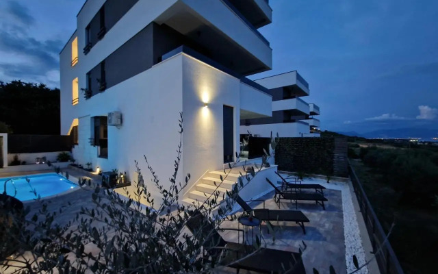 Apartman Marčelina 1 with private pool