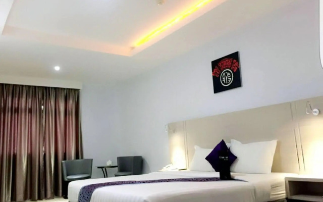 89 Hotel