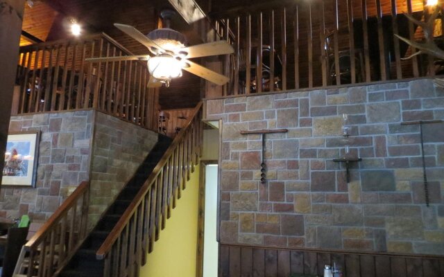 Trapper's Choice Inn & Restaurant