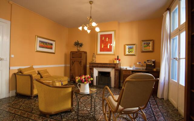 Lovely Holiday Home in Thézan-lès-Béziers near Town Centre